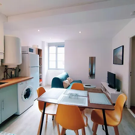 T3 Centre Apartment